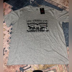 Levi's Gray Graphic T-Shirt for Men NWT